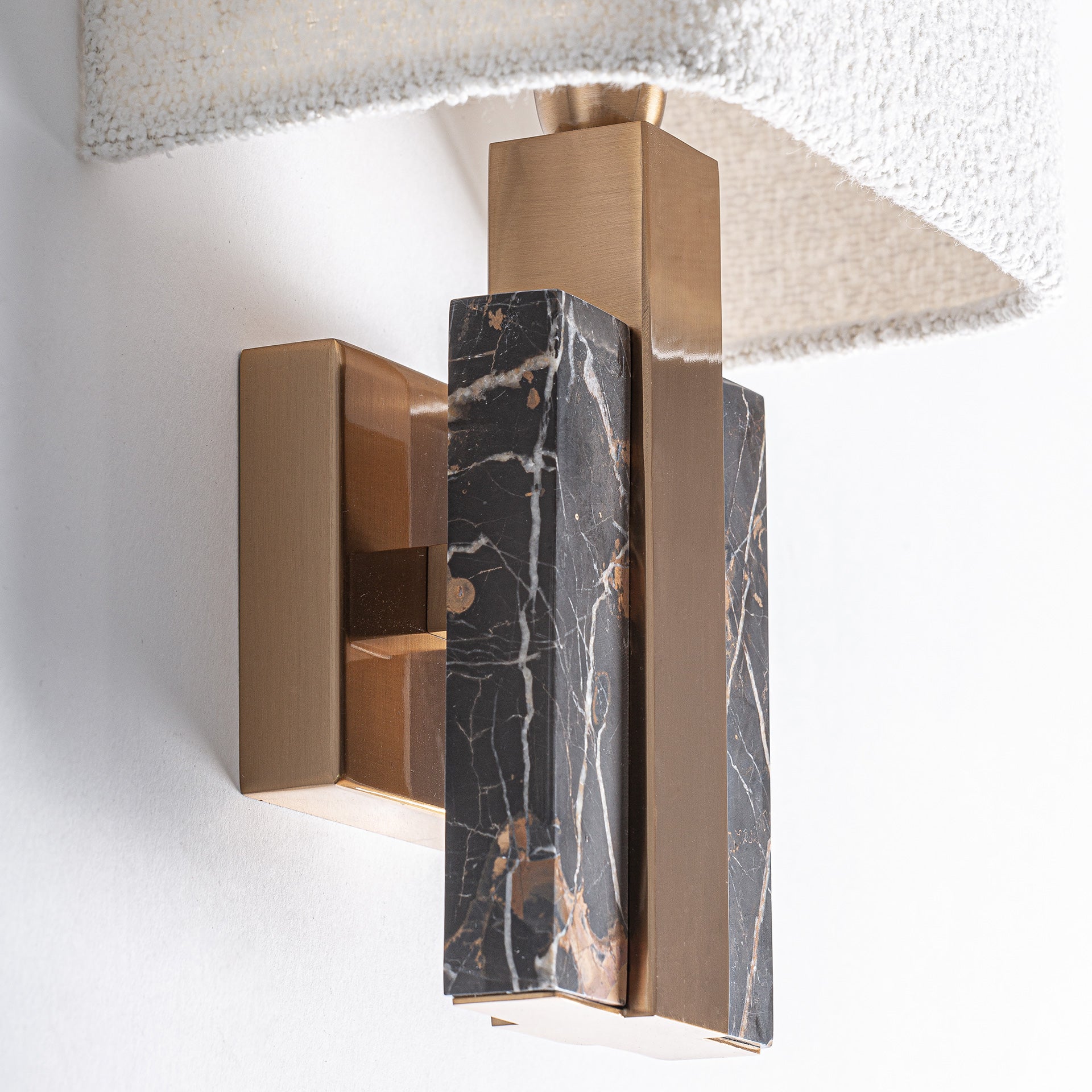 HELIE WALL LAMP